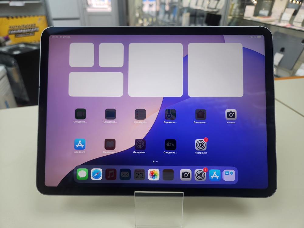 Планшет Apple iPad Pro 11" Wi-Fi + Cellular 128GB (A2435)