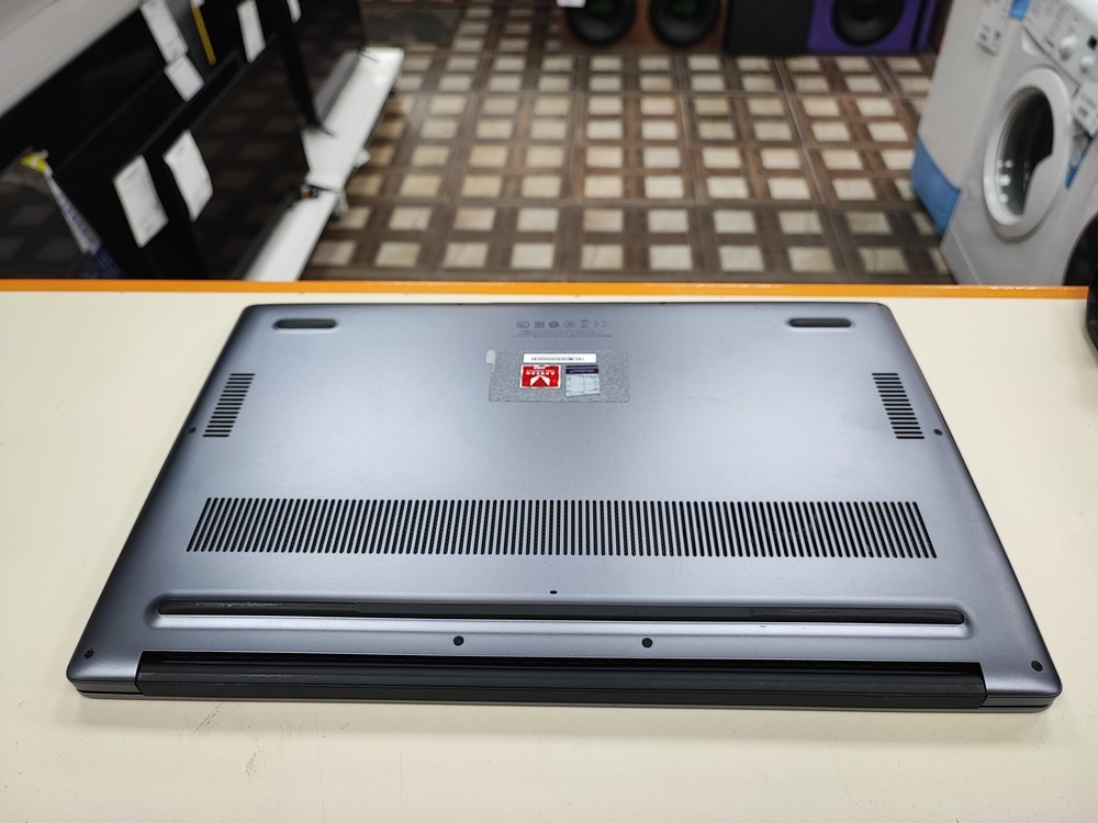 Ноутбук Huawei; Ryzen 5 3500U, Intel UHD Graphics, 8 Гб, 250 Гб, Нет