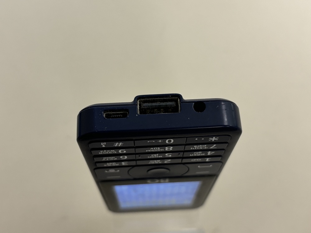 Мобильный телефон BQ 2425