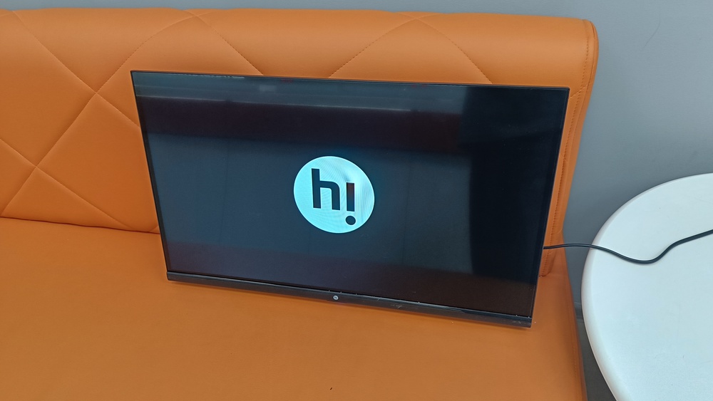 LED Телевизор HI RT-24H01FB