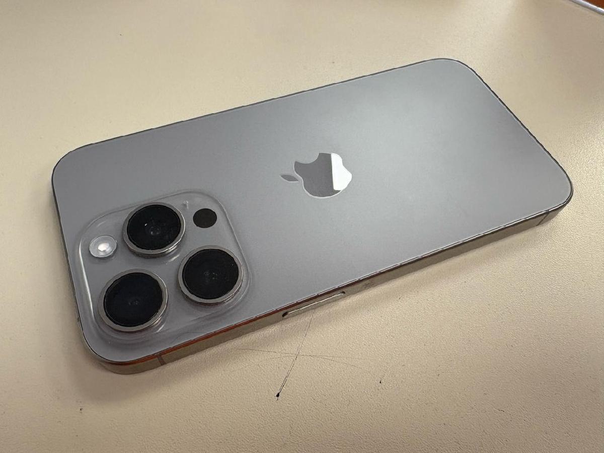 Смартфон Apple Iphone 15 Pro 128Gb
