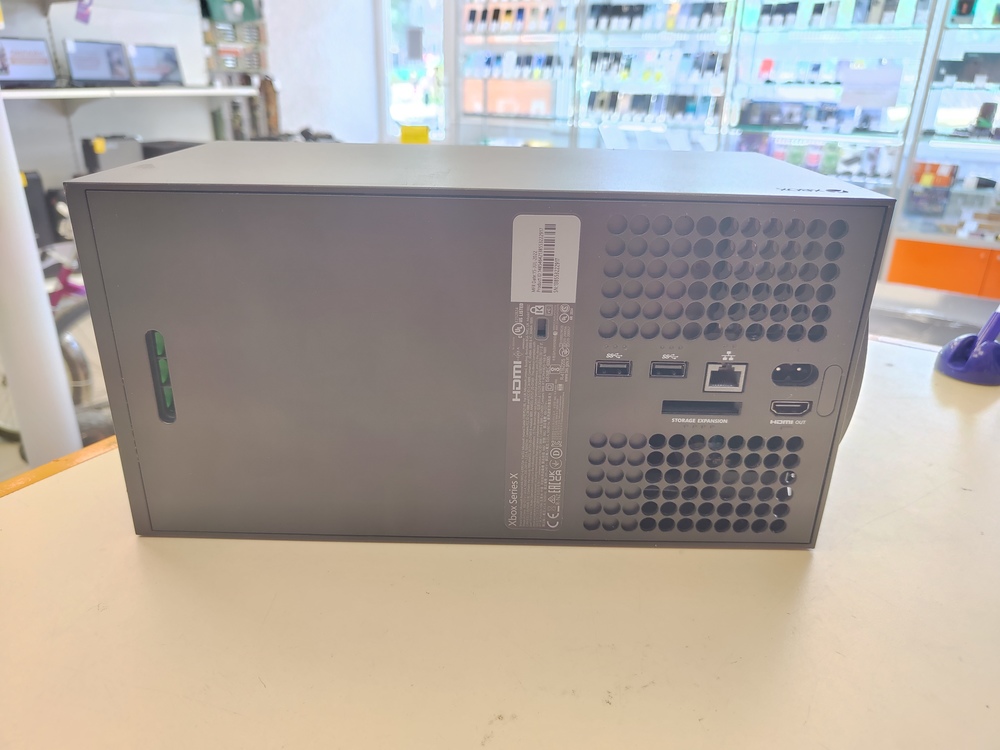 Игровая приставка Xbox Series X 1Tb