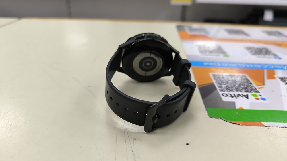 Смарт-часы Samsung Galaxy Watch 4