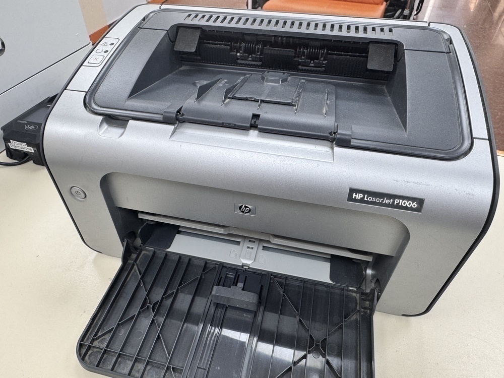 Принтер HP LaserJet P1006