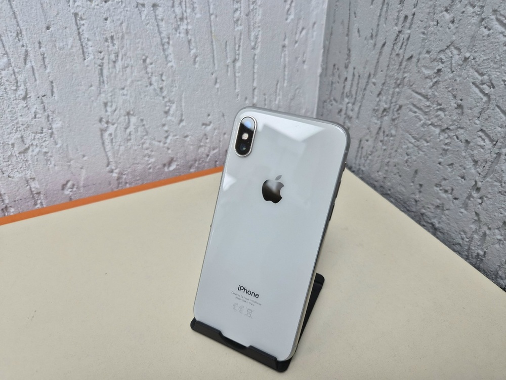 Смартфон Apple iPhone X 64Gb