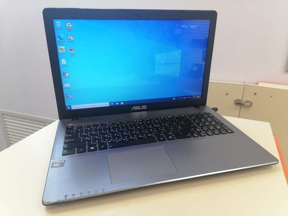Ноутбук ASUS X550D; A10-5750M, Radeon HD 8650G, 8 Гб, Нет, 1 Tb