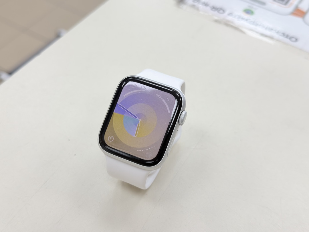 Смарт-часы Apple Watch Series 5 44 мм