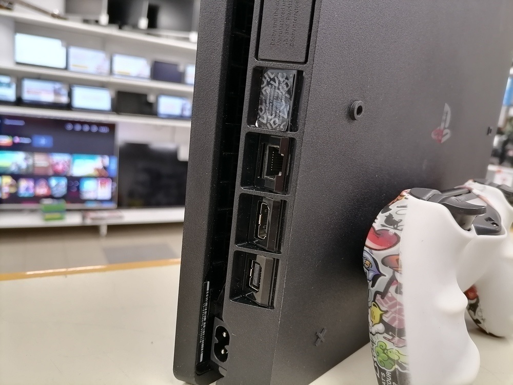 Игровая приставка PlayStation 4 Slim 500GB