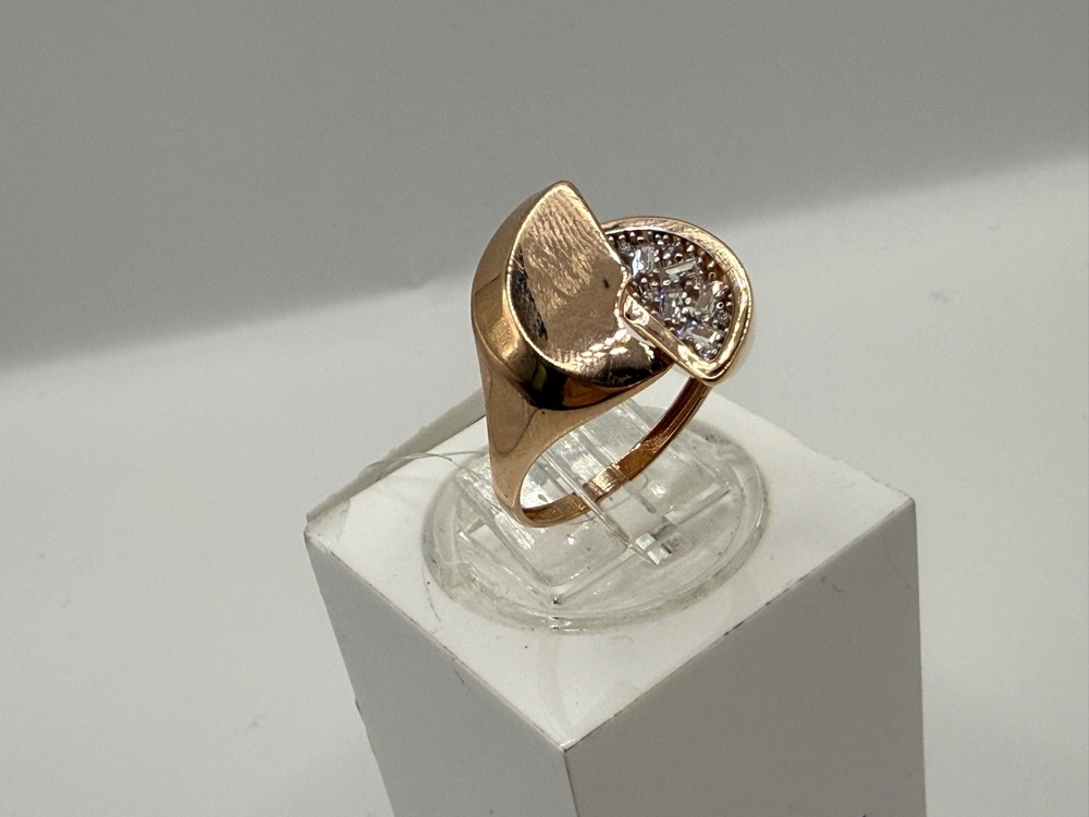 КОЛЬЦО С КАМНЯМИ (Au 585)