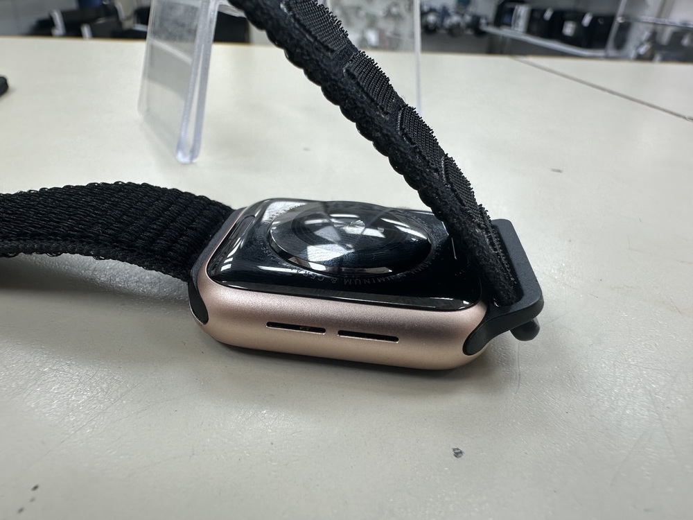 Смарт-часы Apple Watch Series 5 40 мм