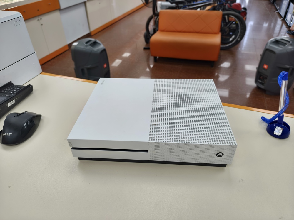 Игровая приставка Xbox One S 1TB