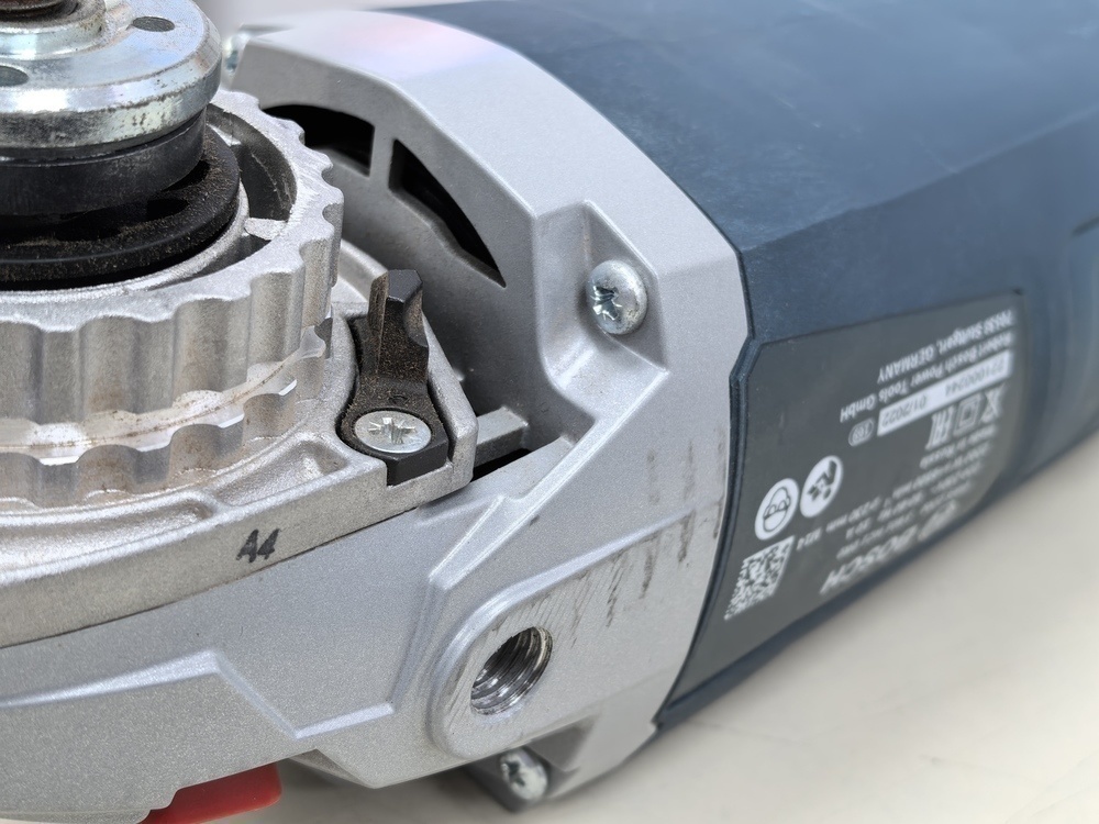 Угловая шлифмашина Bosch GWS 2200