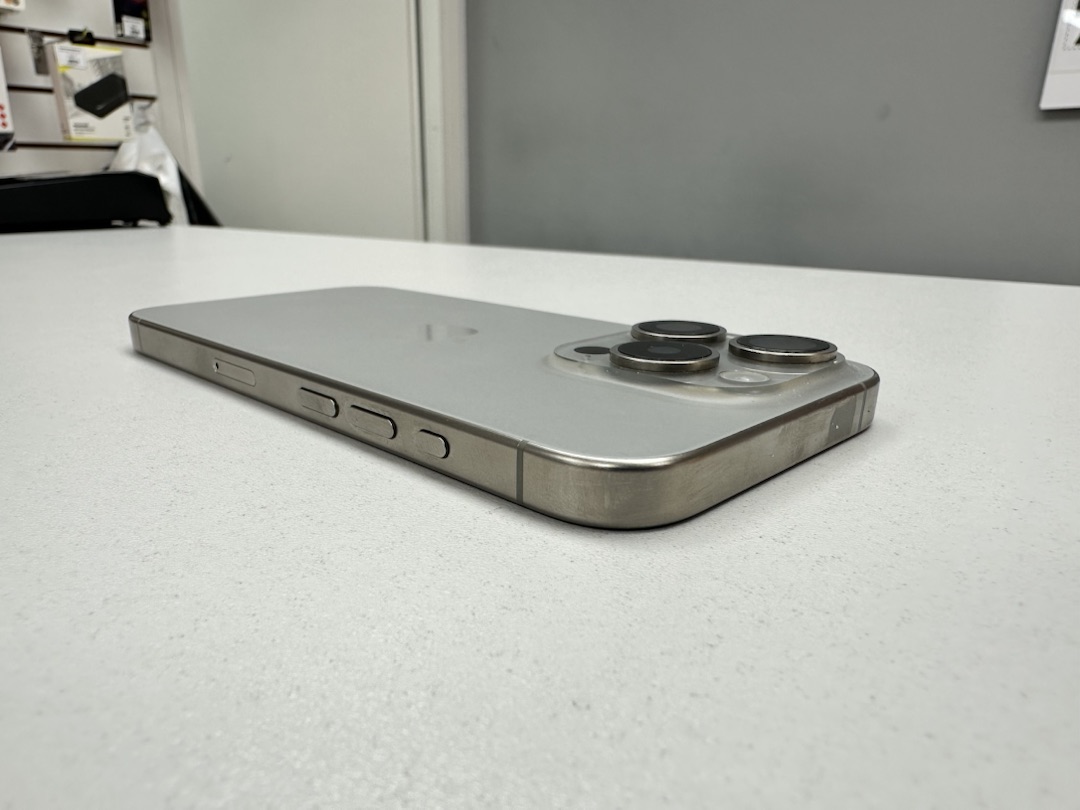Смартфон Apple Iphone 15 Pro 128Gb