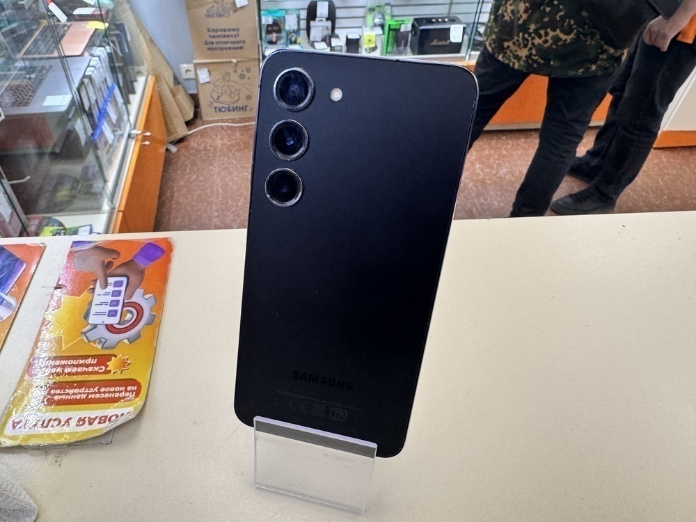 Смартфон Samsung Galaxy S23 8/128