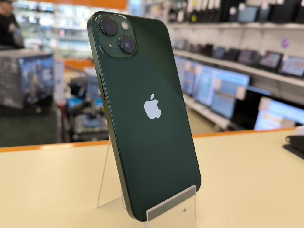 Смартфон Apple iPhone 13 128Gb
