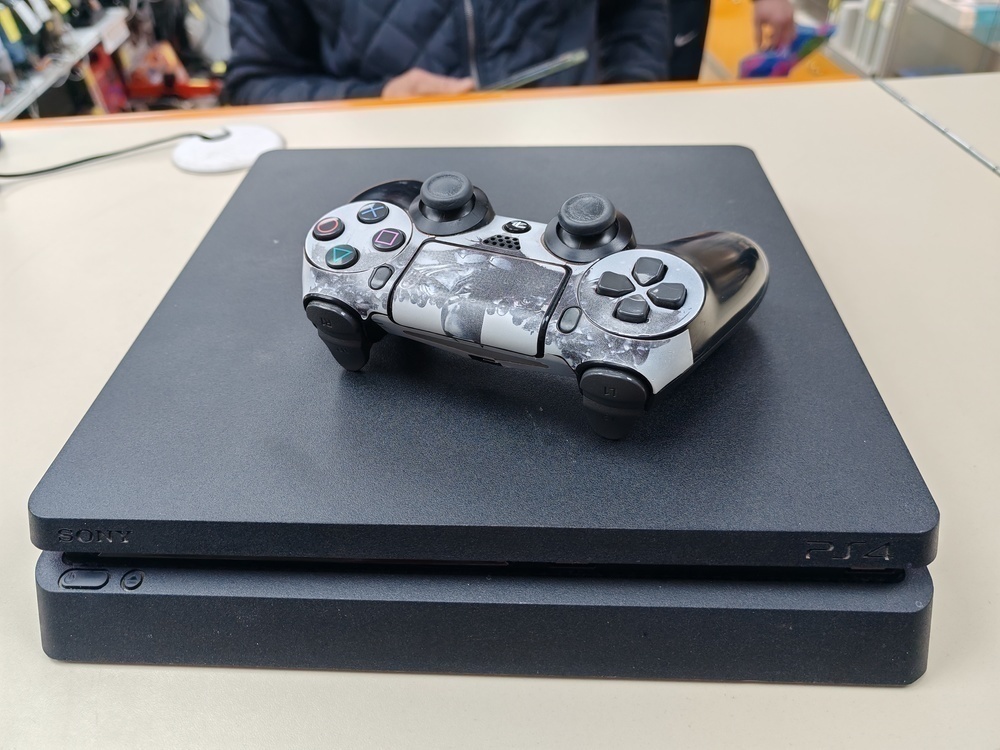 Игровая приставка PlayStation 4 Slim 1Tb
