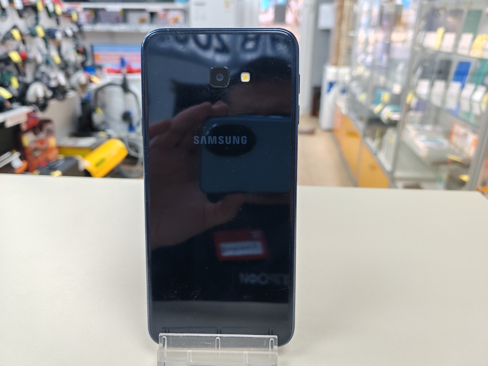 Смартфон Samsung Galaxy J4 Plus 3/32