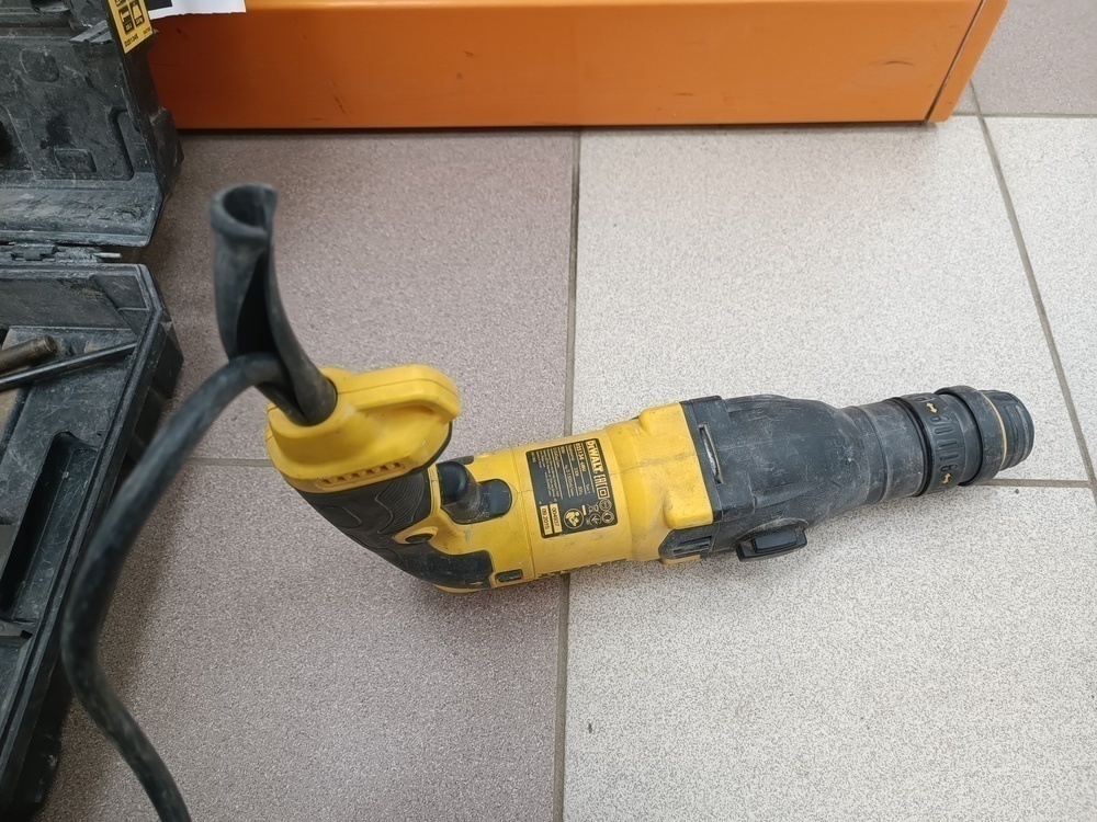 Перфоратор Dewalt D25134;