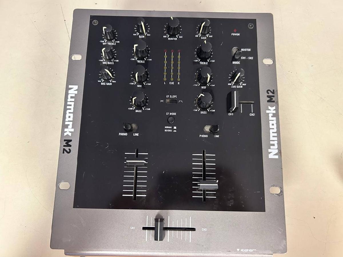 Микшерный пульт Yamaha NUMARK M2
