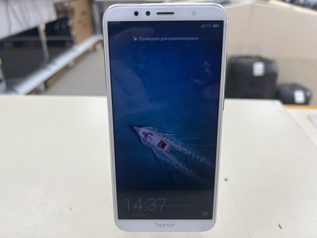Смартфон Honor 7C 3/32