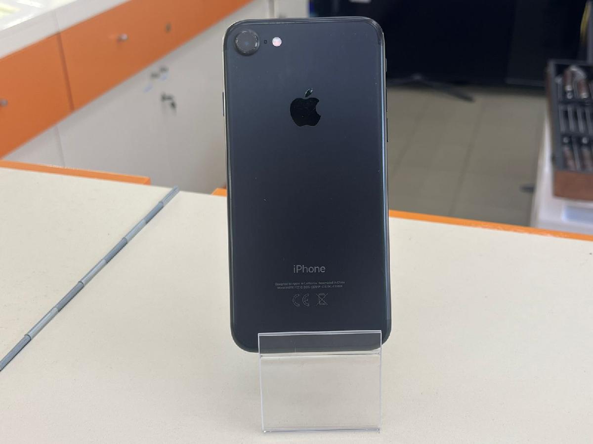 Смартфон Apple iPhone 7 32Gb