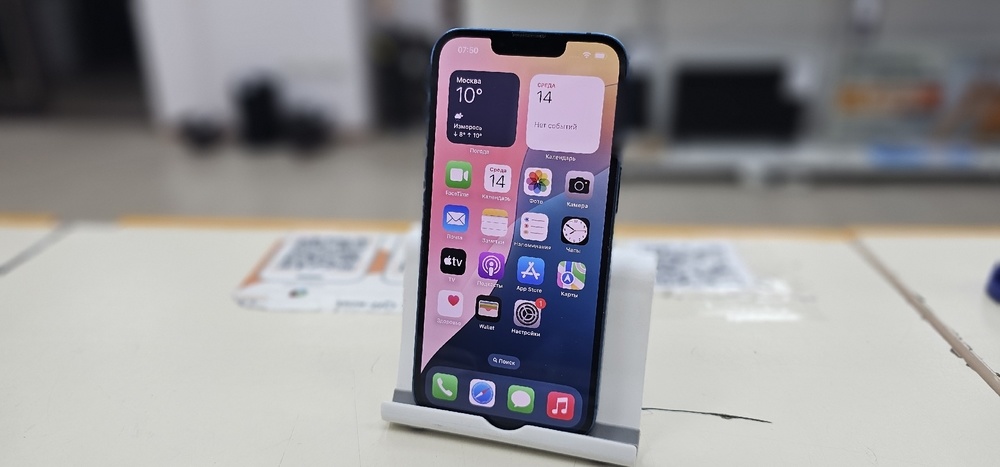 Смартфон Apple iPhone 13 128Gb