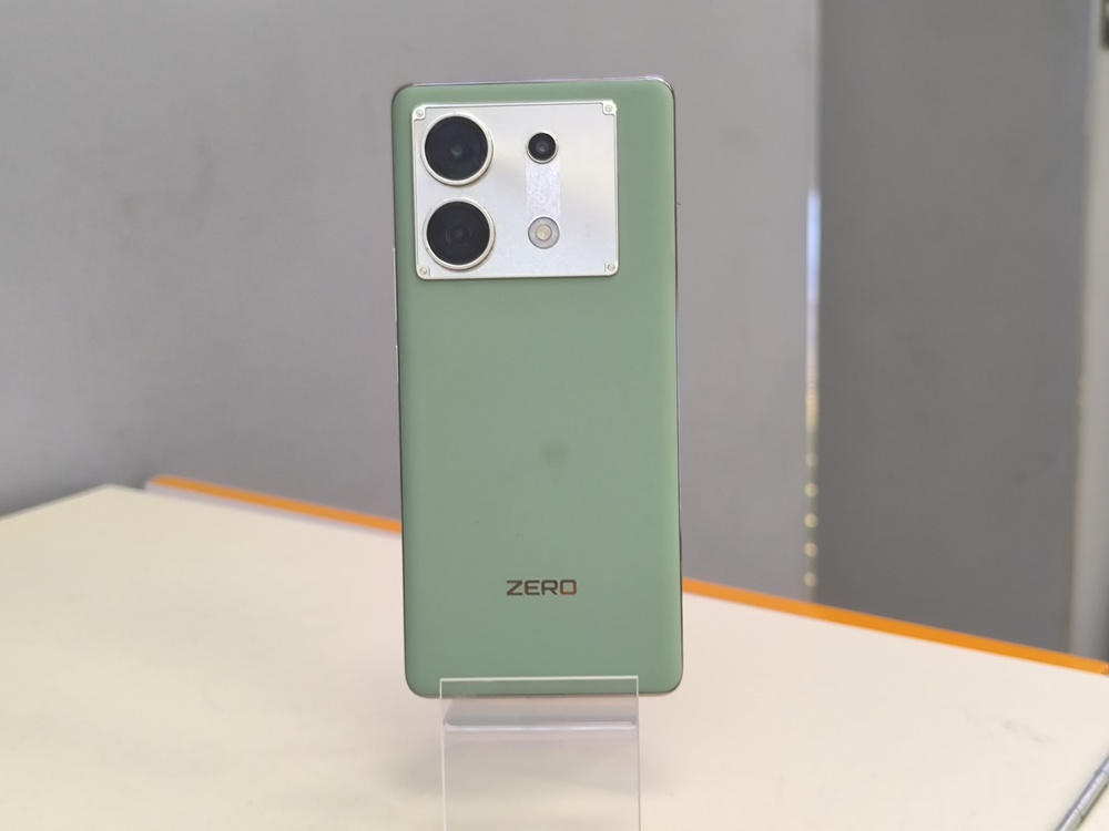 Смартфон Infinix Zero 30 5G 12/256 ГБ