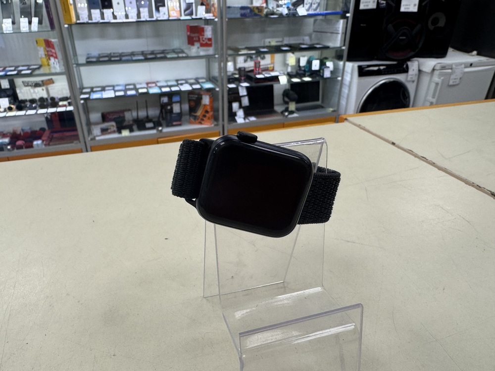 Смарт-часы Apple Watch SE 2022 40mm