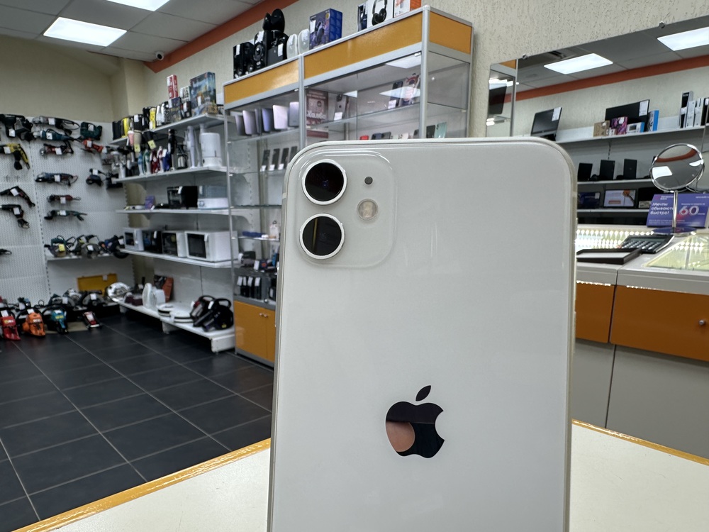 Смартфон Apple iPhone 11 128Gb