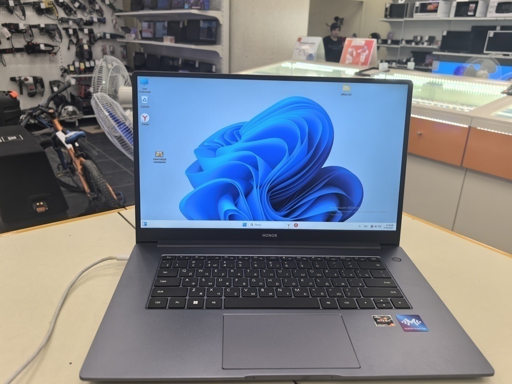 Ноутбук Honor; Ryzen 5-5500U, Radeon Graphics, 8 Гб, 512 GB, Нет