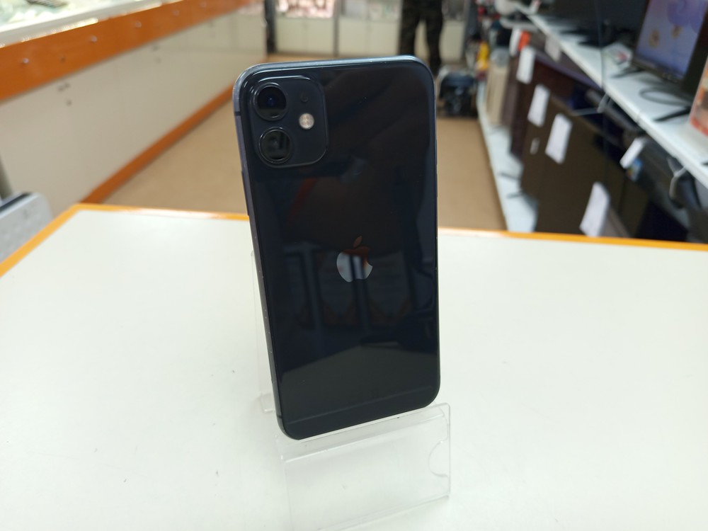 Смартфон Apple iPhone 11 64Gb