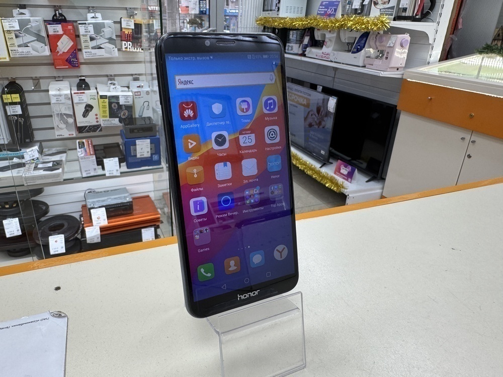 Смартфон Honor 7C 3/32