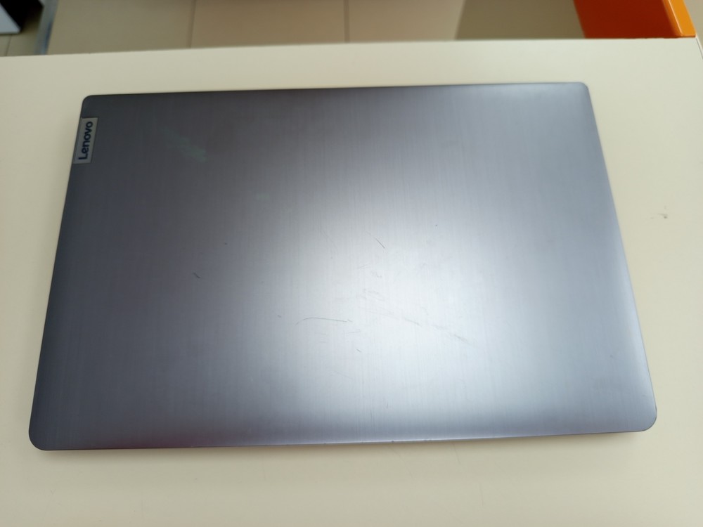 Ноутбук Lenovo; Pentium Gold 7505, Intel UHD Graphics, 8 Гб, 240 Гб, Нет