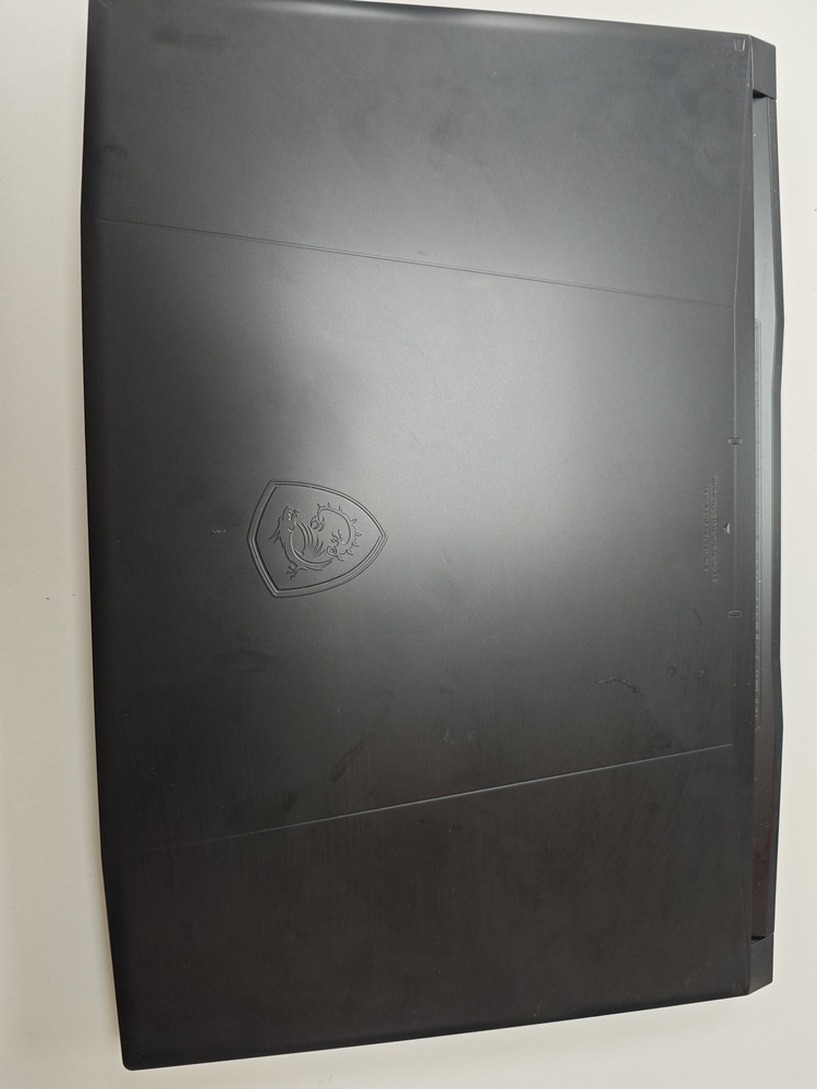 Ноутбук MSI Katana 17 B12U; Core I5-12450H, GeForce RTX 3050, 16 Гб, 512 GB, Нет