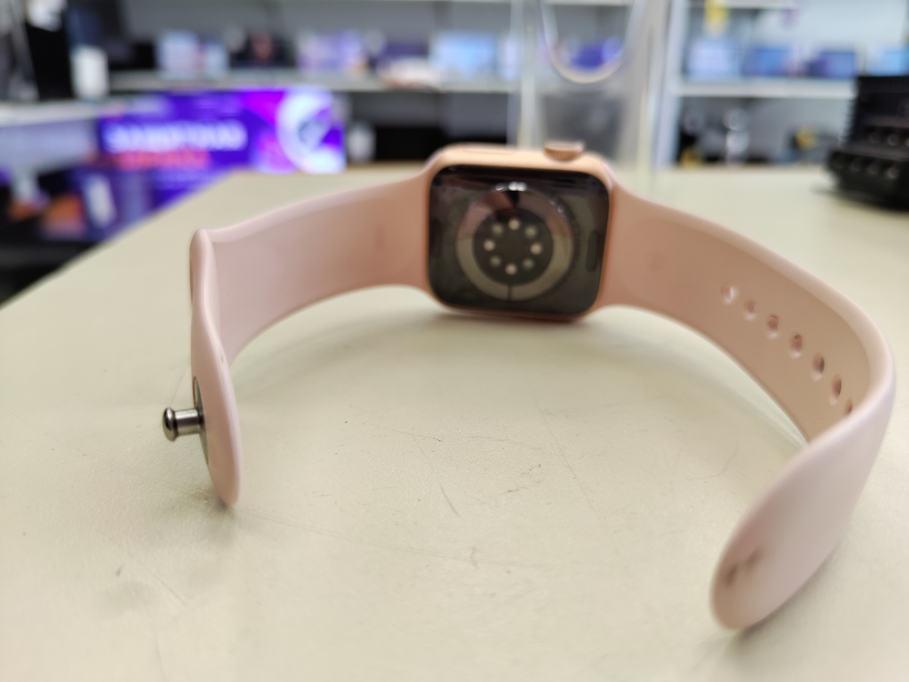 Смарт-часы Apple Watch Series 6 40mm