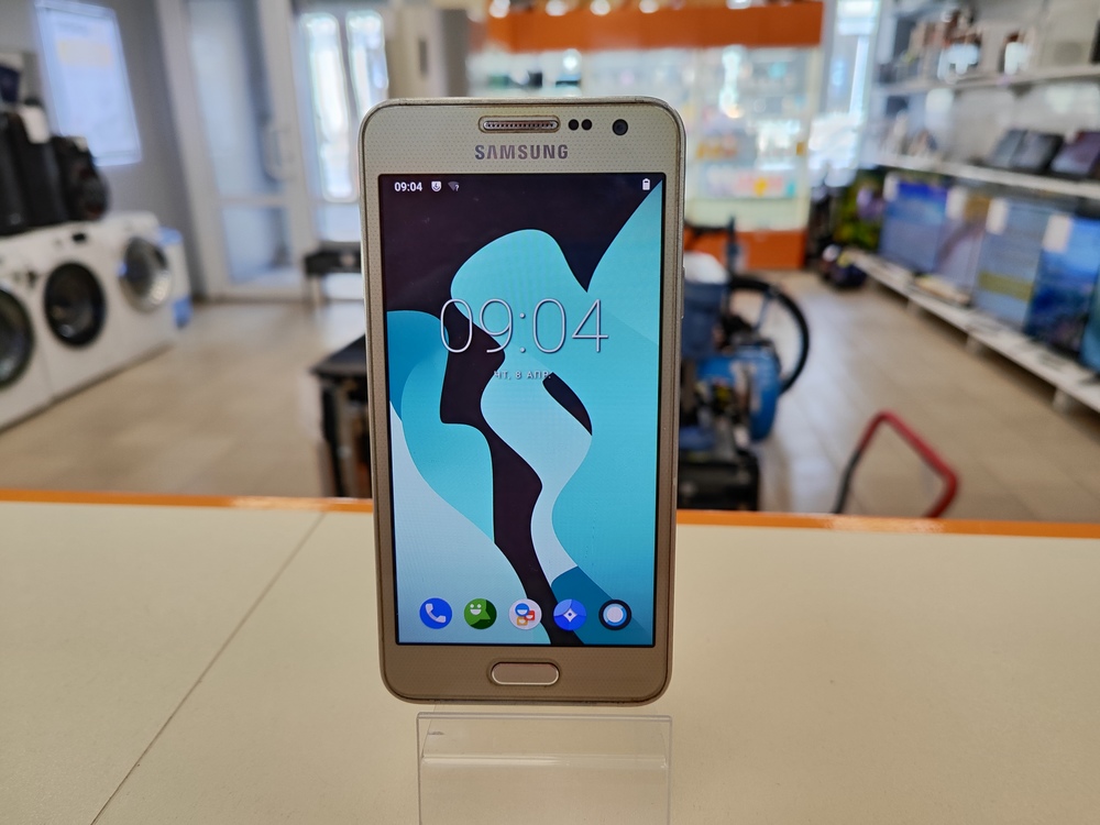 Смартфон Samsung Galaxy A3 1/16