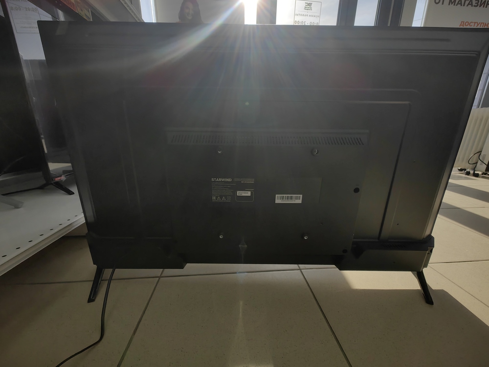 LED Телевизор Starwind SW-LED43UG405