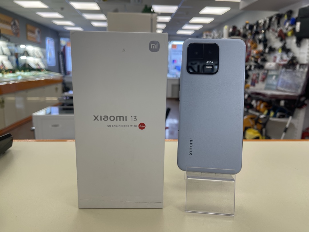 Смартфон Xiaomi 13 12/256