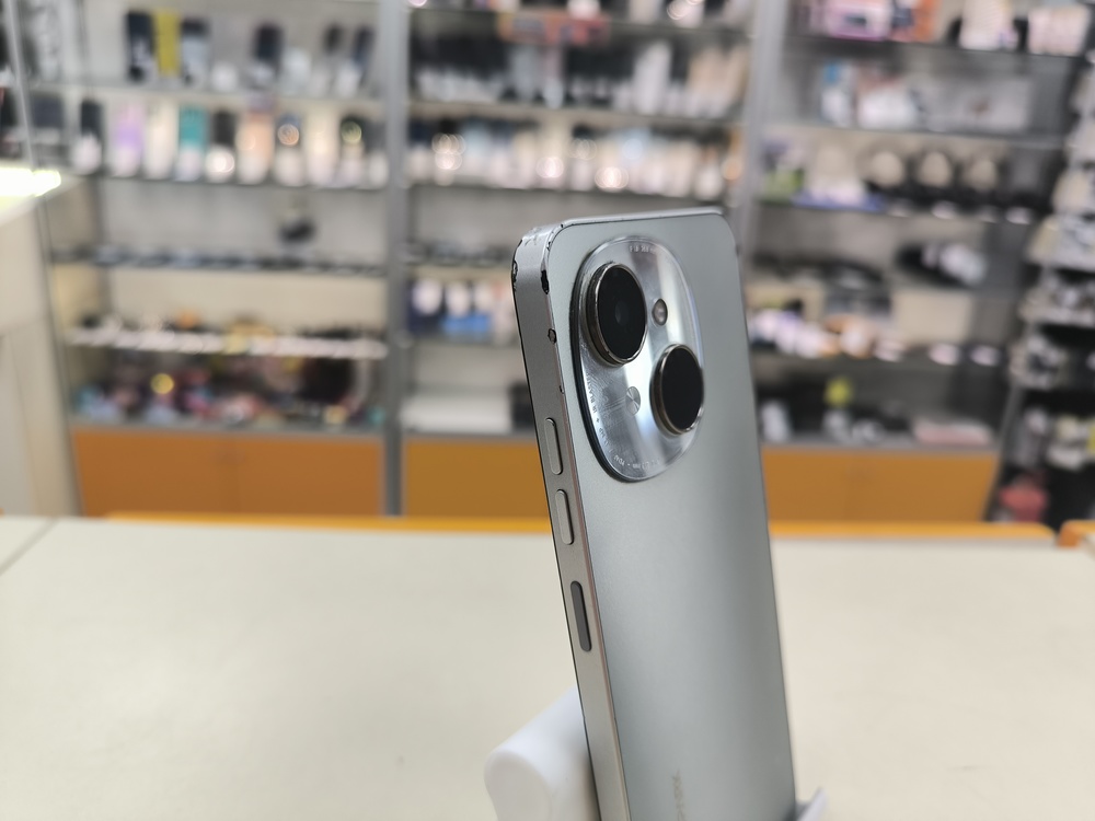 Смартфон Tecno Spark GO 1 3/64
