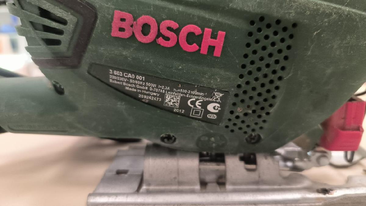 Лобзик Bosch PST 700E