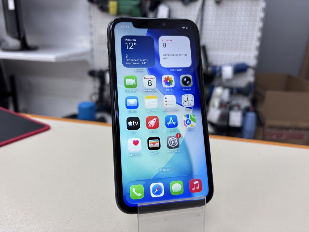 Смартфон Apple iPhone 11 64Gb
