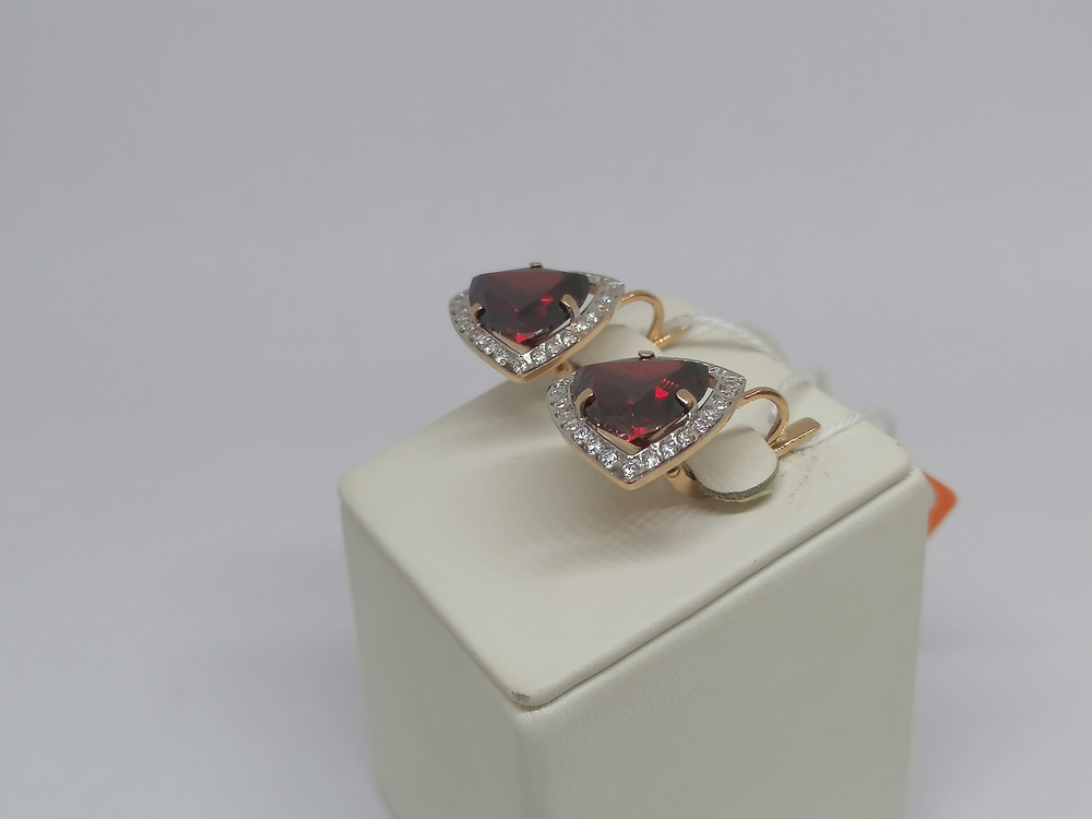 СКМИ585 СЕРЬГИ С КАМНЯМИ (Au 585)