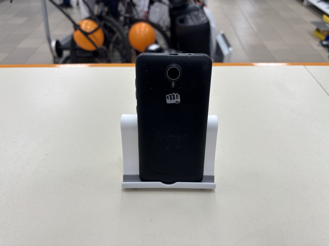 Смартфон Micromax Q415