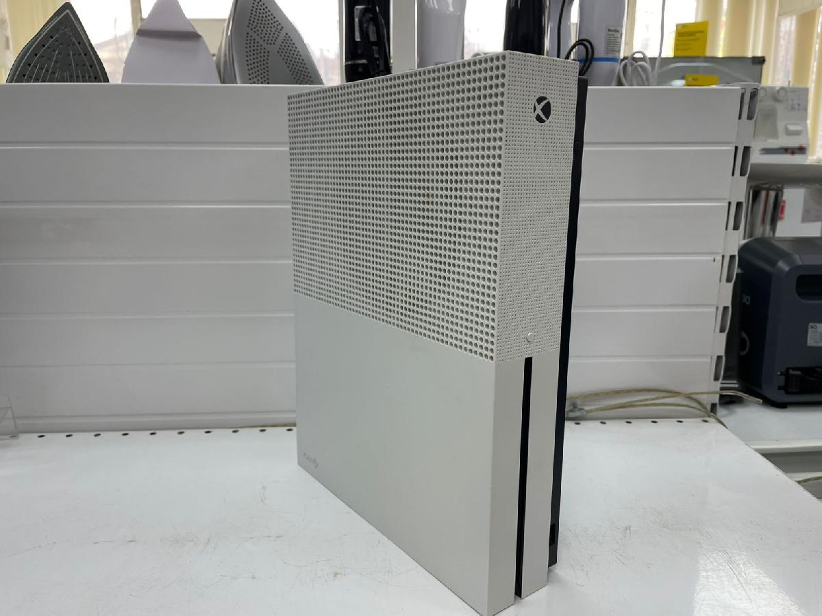 Игровая приставка Xbox One S Digital Edition 1TB