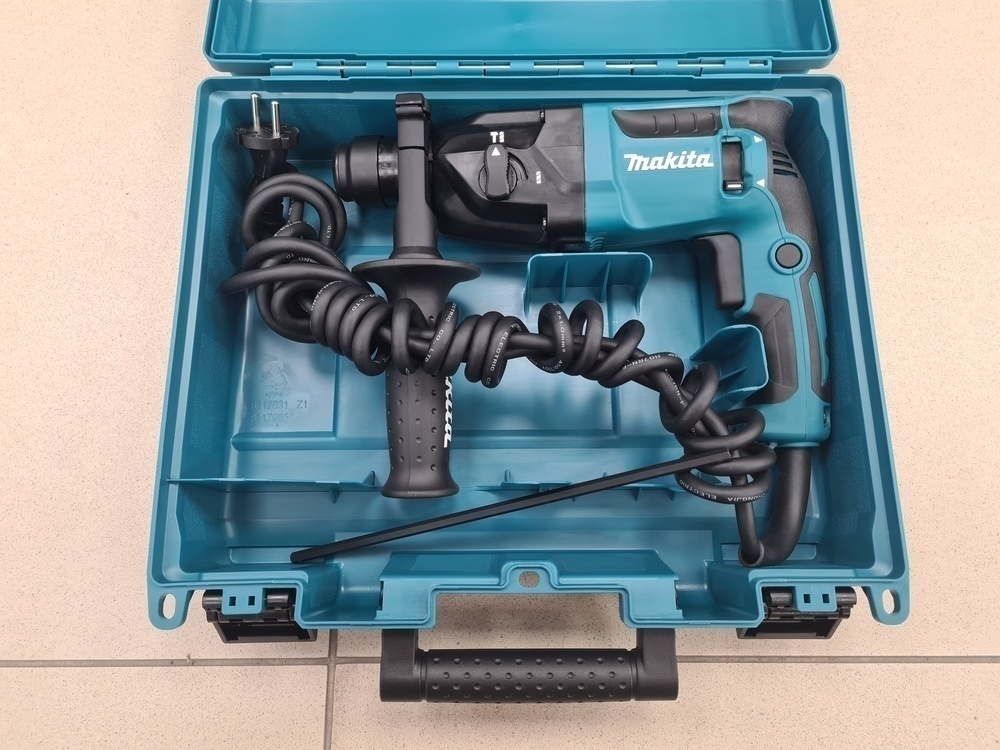 Перфоратор Makita HR 1840