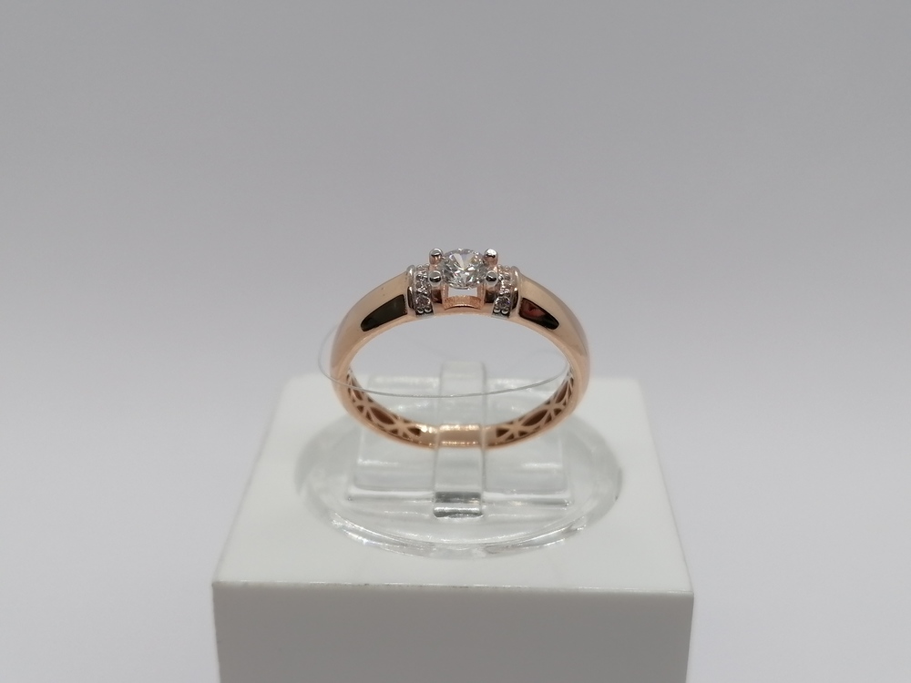 КОЛЬЦО С КАМНЯМИ (Au 585)