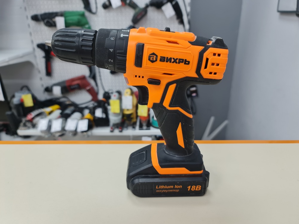 Шуруповерт Вихрь ДА-18Л-2КУ