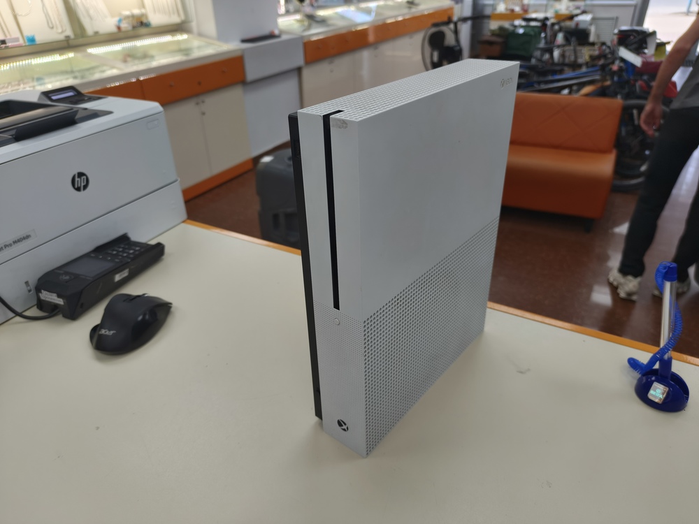Игровая приставка Xbox One S 1TB