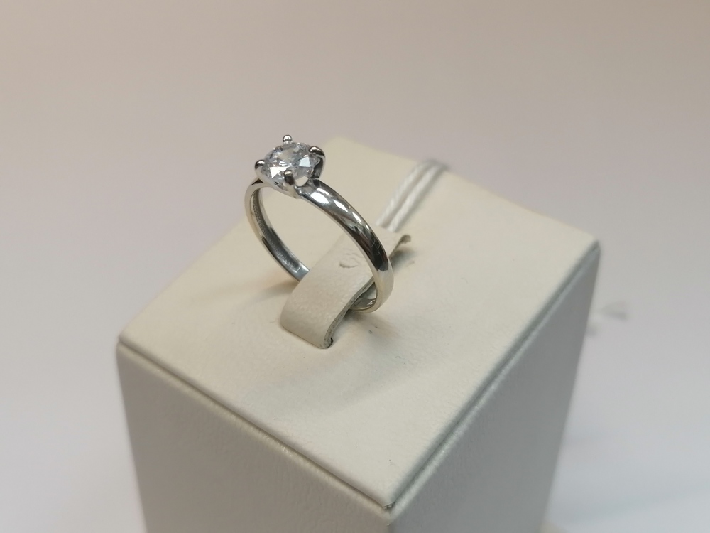 КОЛКМ585 КОЛЬЦО С КАМНЕМ (Au 585)