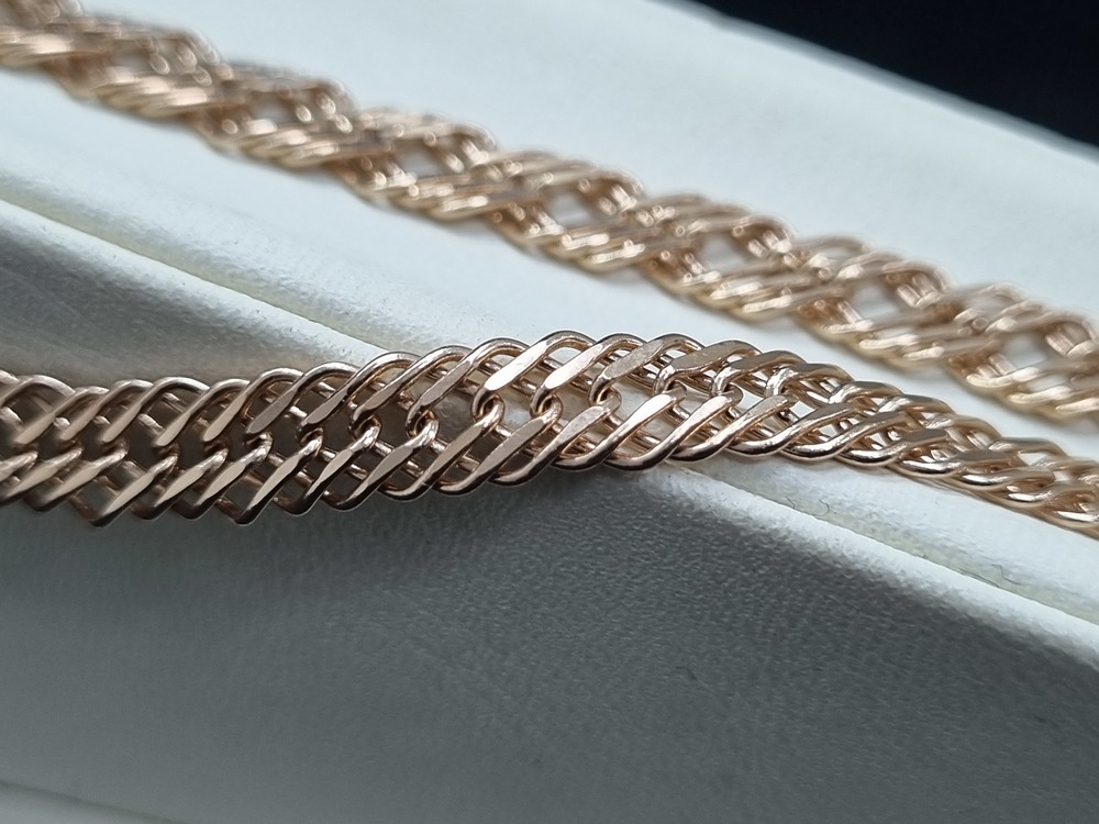 ЦЕПЬ ПУСТОТЕЛАЯ Ромб тройной (Au 585)